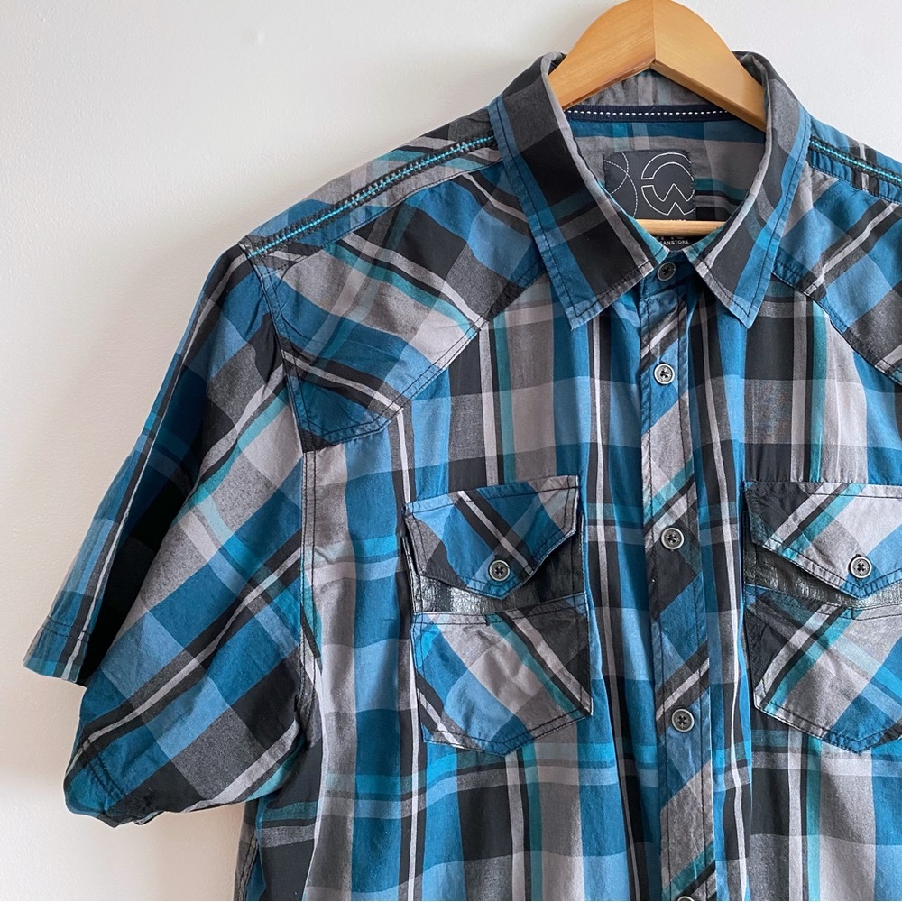 2/$16 Warehouse One Plaid Short Sleeve Button Up Shirt